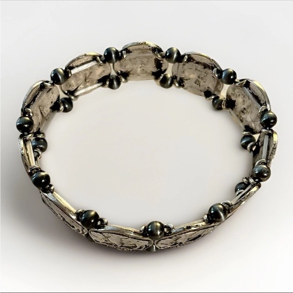 Vintage-Style Buffalo Nickel Stretch Bracelet – Western Charm Jewelry - Picture 2 of 5